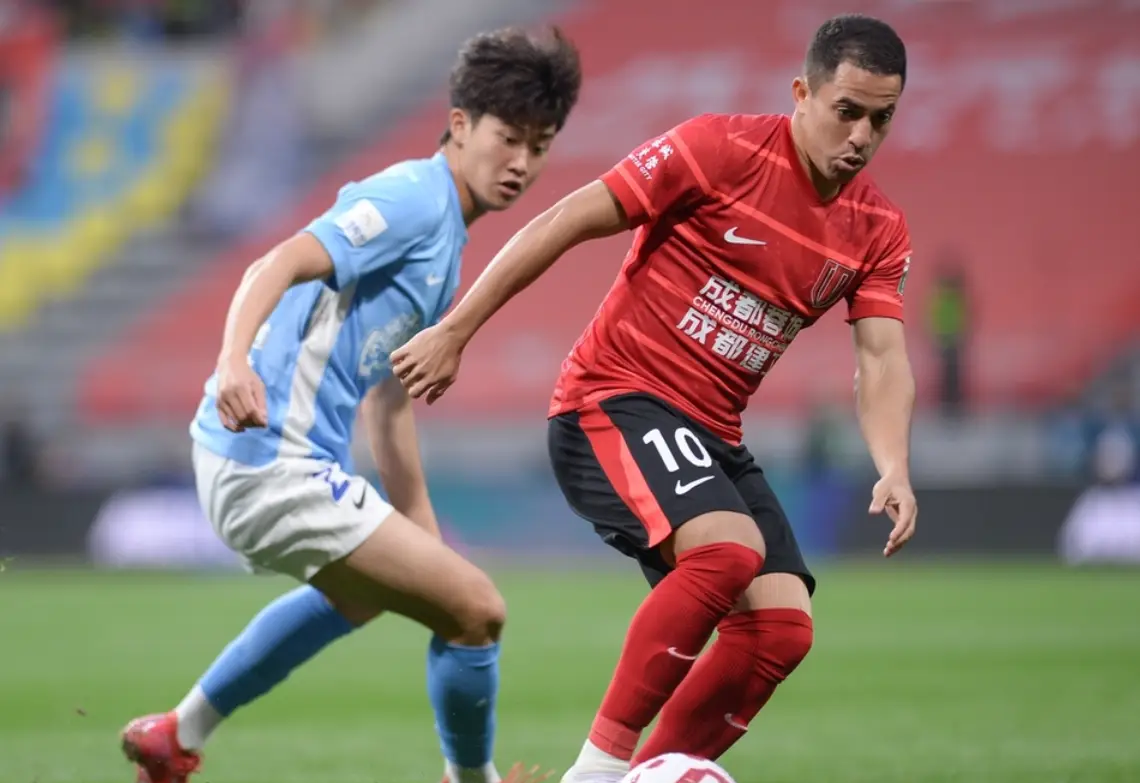 成都蓉城转会期战术微调；志在德国杯名次提升；信心回归；身体对抗强度拉满